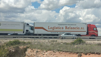 Un accidente de dos camiones provoca retenciones en la A-2 a la altura de Argecilla