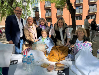 Más de 300 encajeras llenan de tradición el Parque de la Concordia en su XXII Encuentro