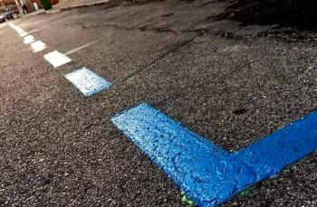 El Ayuntamiento 'recula' y elimina el 80% de la nueva zona azul 