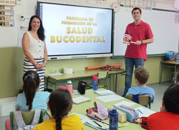 La Unidad de Salud Bucodental de Alovera conciencia a escolares sobre la importancia de mantener una buena higiene dental