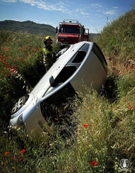 Los Bomberos de Guadalajara intervienen en el rescate de varios vehículos