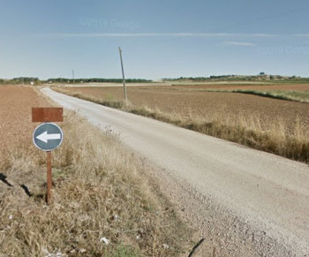 Fallece un hombre de 80 años tras volcar con el tractor