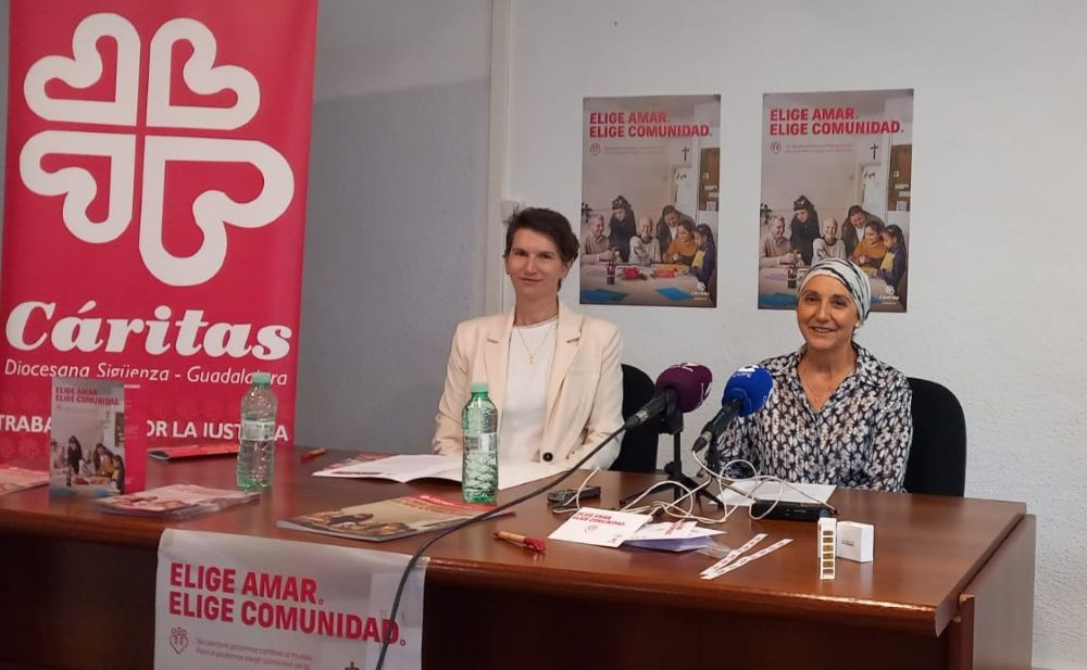 Clarice Barp y Luordes López, durante la rueda de prensa//Imagen: El Decano de Guadalajara.