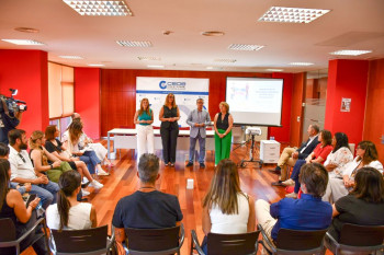 La Junta impulsará una Estrategia Regional de los Cuidados para fomentar la corresponsabilidad familiar