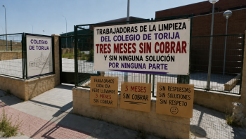 Las limpiadoras del colegio de Torija denuncian irregularidades en la licitación del servicio