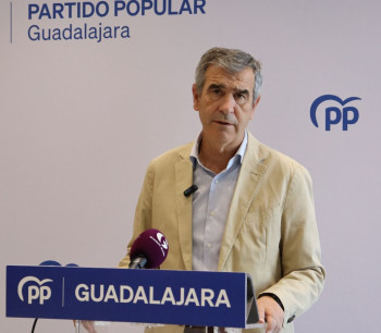 Román exige al Gobierno rebajar la presión fiscal de los autónomos