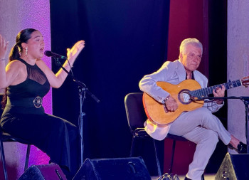 Cerca de 200 personas disfrutaron del mejor flamenco en el Patio de los Leones