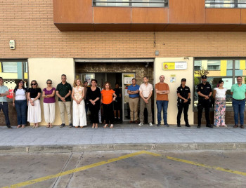 Minuto de silencio por la mujer asesinada por violencia machista en Málaga 