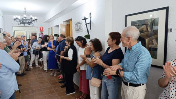 La artista Margary colabora con la AECC a través de una exposición solidaria en el Museo de Molina