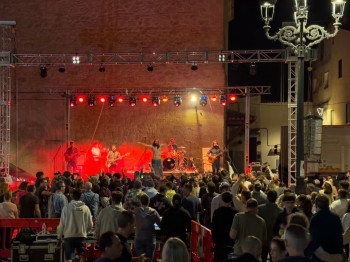 El Tajo y el rock, protagonistas de una multitudinaria jornada estival en Trillo 