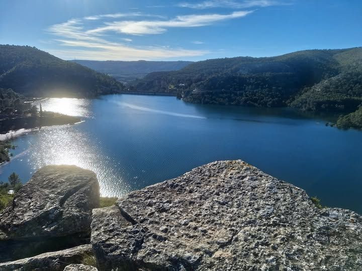Fotografía de archivo del embalse de Entrepeñas. // Imagen: Oficina de Turismo de Sacedón (Facebook)