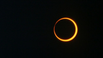 Los bulos sobre el eclipse y los 'negacionistas' del fenómeno astronómico se multiplican en redes