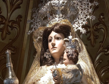La Virgen de la Antigua lucirá diseños de Balenciaga y Carlos Santiesteban durante las fiestas patronales