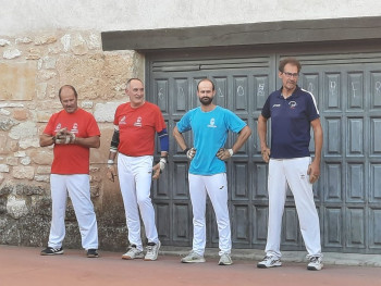 Pinilla de Jadraque rinde homenaje a los históricos de la Pelota a Mano