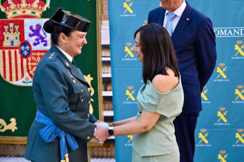 Gala en la Comandancia en la toma de posesión de Laura Gómez, arropada por la directora general de la Guardia Civil