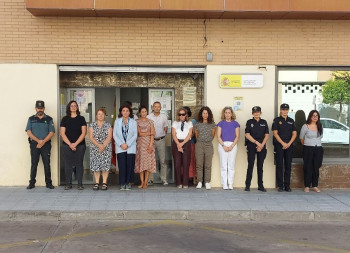 Minuto de silencio en la Subdelegación por la mujer asesinada por violencia machista en Madrid 