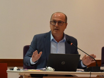 Rojo lamenta que Guarinos "diga sí a regalar el agua al Madrid de Ayuso"