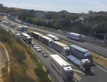 La DGT intensifica la vigilancia de las distracciones al volante del 5 al 11 de octubre