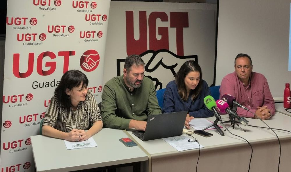Los representantes de UGT, durante la rueda de prensa ofrecida hoy en Guadalajara//Imagen: UGT CLM.