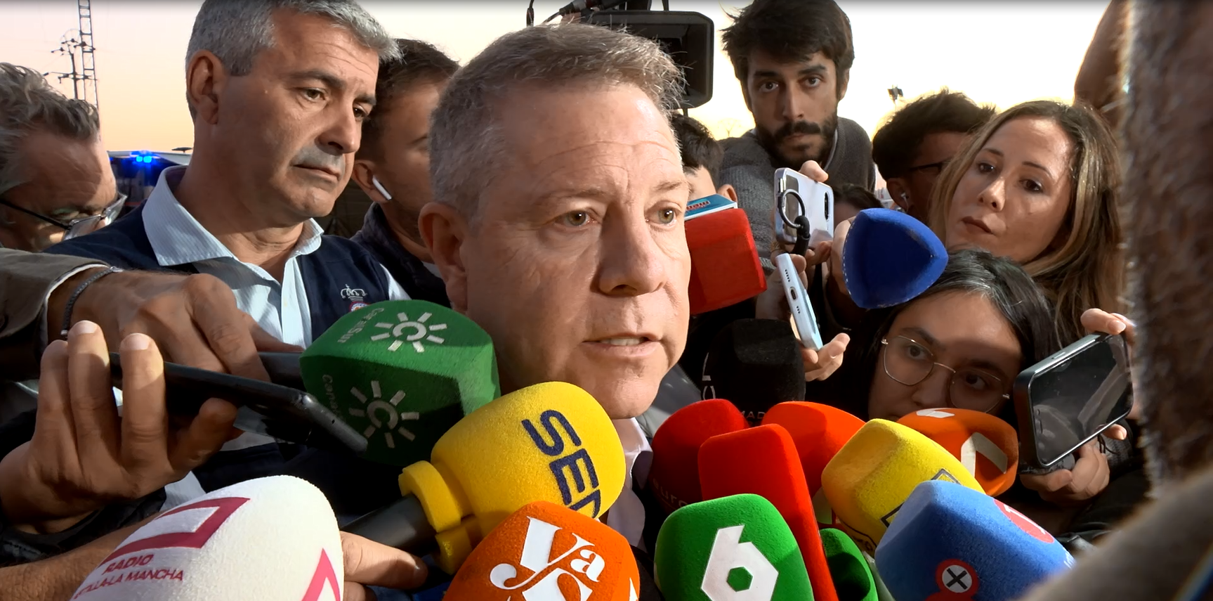 García-Page no descarta la aparición de nuevas víctimas mortales bajo los vagones