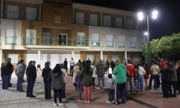Cabanillas se une al luto y al silencio para recordar a las víctimas del accidente ferroviario