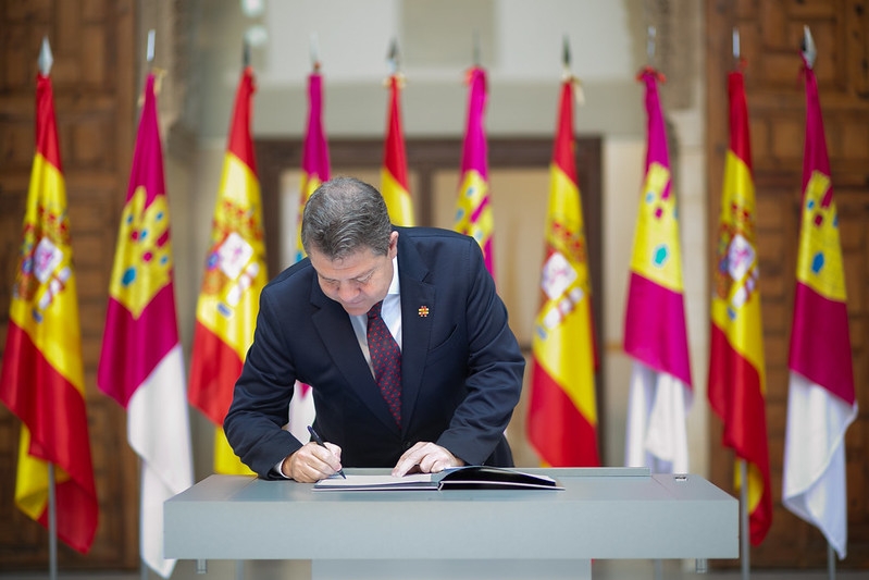 El presidente regional ha firmado hoy lunes el Decreto, que entrará en vigor mañana martes//Imagen: JCCM 