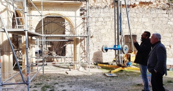 El claustro del castillo de Jadraque vuelve a su lugar original 