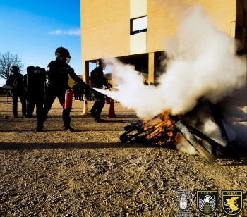 Bomberos del Ayuntamiento de Guadalajara forman a personal de los Grupos Operativos Especiales GOES de la Policía Nacional