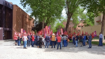 CCOO y UGT se concentran frente a la Inspección de Trabajo para reclamar un derecho real y efectivo a la Salud Laboral