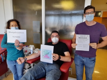 Los funcionarios de Justicia de Guadalajara donan sangre en su 13ª jornada de huelga para mostrar su implicación con la sociedad