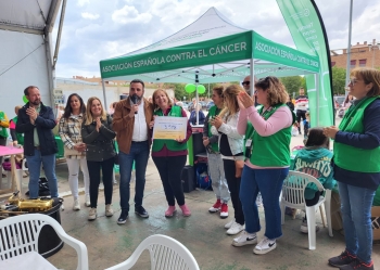 Más de 800 personas disfrutaron de la paella solidaria con la Asociación Española Contra el Cáncer