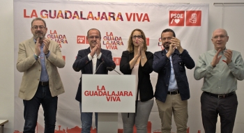Rojo convertirá el abandonado quiosco de verano del parque de La Amistad en una nueva sede de la red de bibliotecas de Guadalajara