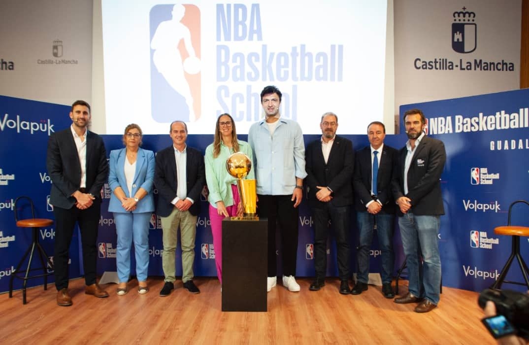 El anuncio fue realizado en el Palacio del Infantado por Henry Utku, NBA Senior Director of Basketball Operations, Europe and Middle East, Amaya Valdemoro, Embajadora en Europa de la NBA y tres veces campeona de la WNBA (España), y Zaza Pachulia, bicampeó
