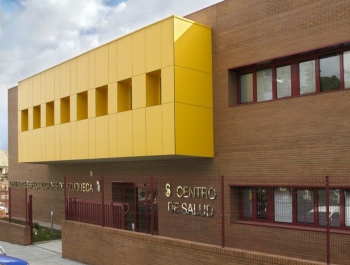 Los centros de especialidades de Molina de Aragón y Azuqueca contarán con una nueva sala de radiología convencional