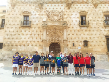 Las "Leonas" se medirán con Japón donde aspiran a entrar en segunda división 