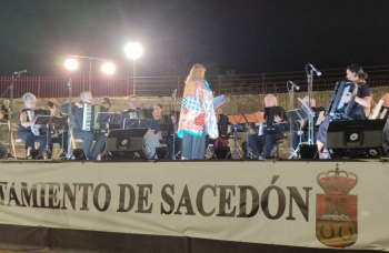 Sacedón, centro cultural de la comarca con la gran actuación de la Orquesta Sinfónica de Acordeones de Bilbao