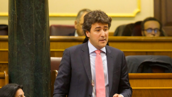 El candidato de Vox al Congreso da plantón a los lectores de 'El Decano'