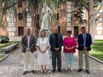 Ana Guarinos se reúne con el rector de la Universidad de Alcalá, José Vicente Saz para hablar sobre el Campus