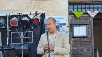 Bellido elogia el modo en que asociaciones e instituciones combaten la despoblación en el Alto Tajo