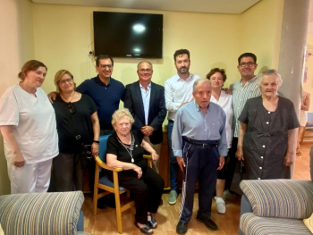 El Gobierno regional saca a licitación el nuevo contrato de Teleasistencia que pretende llegar a 5.000 usuarios más al año