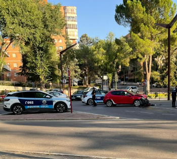 Dos personas heridas tras un accidente en la Avenida del Ejército
