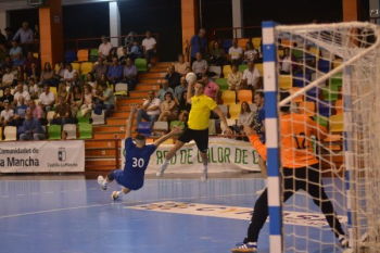 El BM Guadalajara cae en la final del Trofeo JCCM