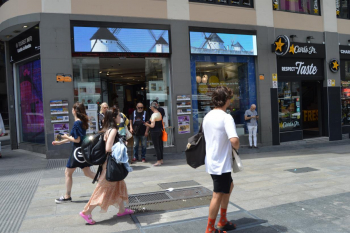 La Oficina de Turismo de CLM en Madrid se abre a los artistas de la región