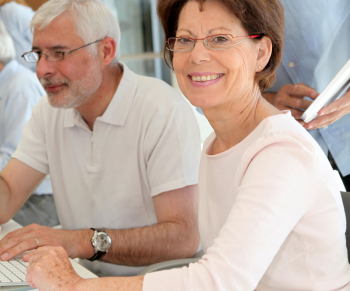 Las escuelas de adultos de la provincia enseñan a salvar la brecha digital