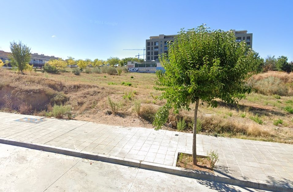 Una de las parcelas de la calle Concepción Arenal en las que estaba previsto un bloque de 90 viviendas//Imagen: Google Maps.