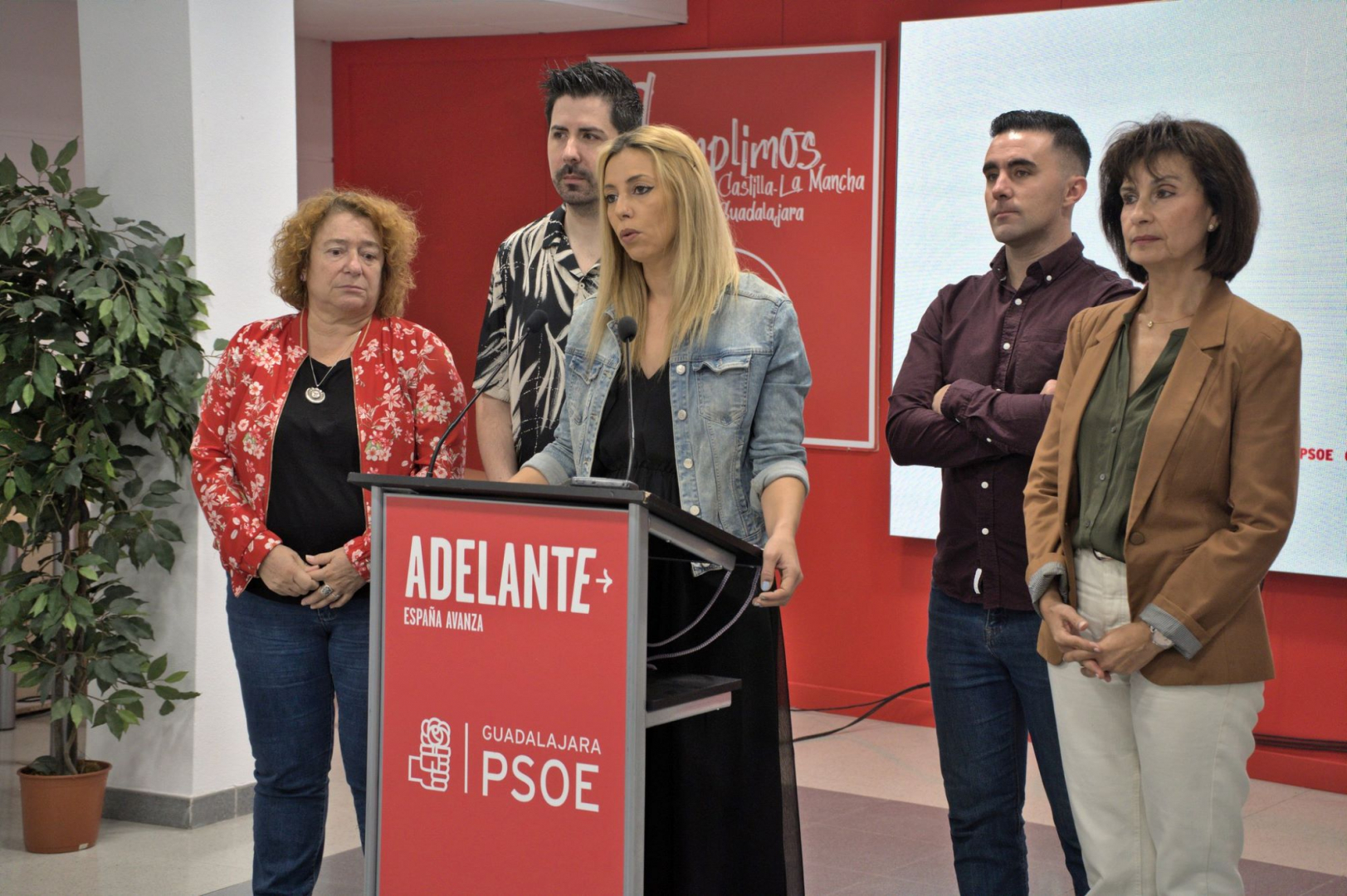 La portavoz socialista, durante su comparecencia ante los medios de comunicación//Imagen: Grupo Municipal del PSOE.