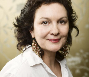 Clara Sánchez tomará posesión de su silla con la X en la RAE , este domingo