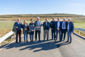 La Diputación inaugura la mejora de la carretera entre Torrubia y Tartanedo 