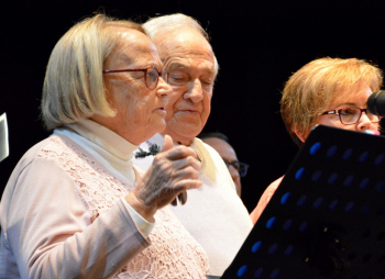 Las voces más legendarias de Horche cantaron a la Navidad