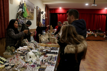 El Mercadillo Navideño da el pistoletazo de salida al programa de Navidad de Almonacid de Zorita